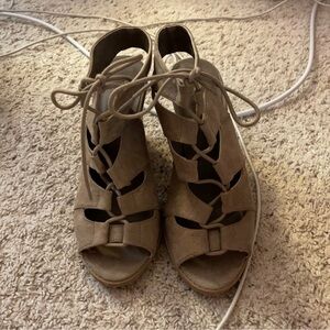 CHARLOTTE RUSSE TAN SUEDE LACE UP HEELS